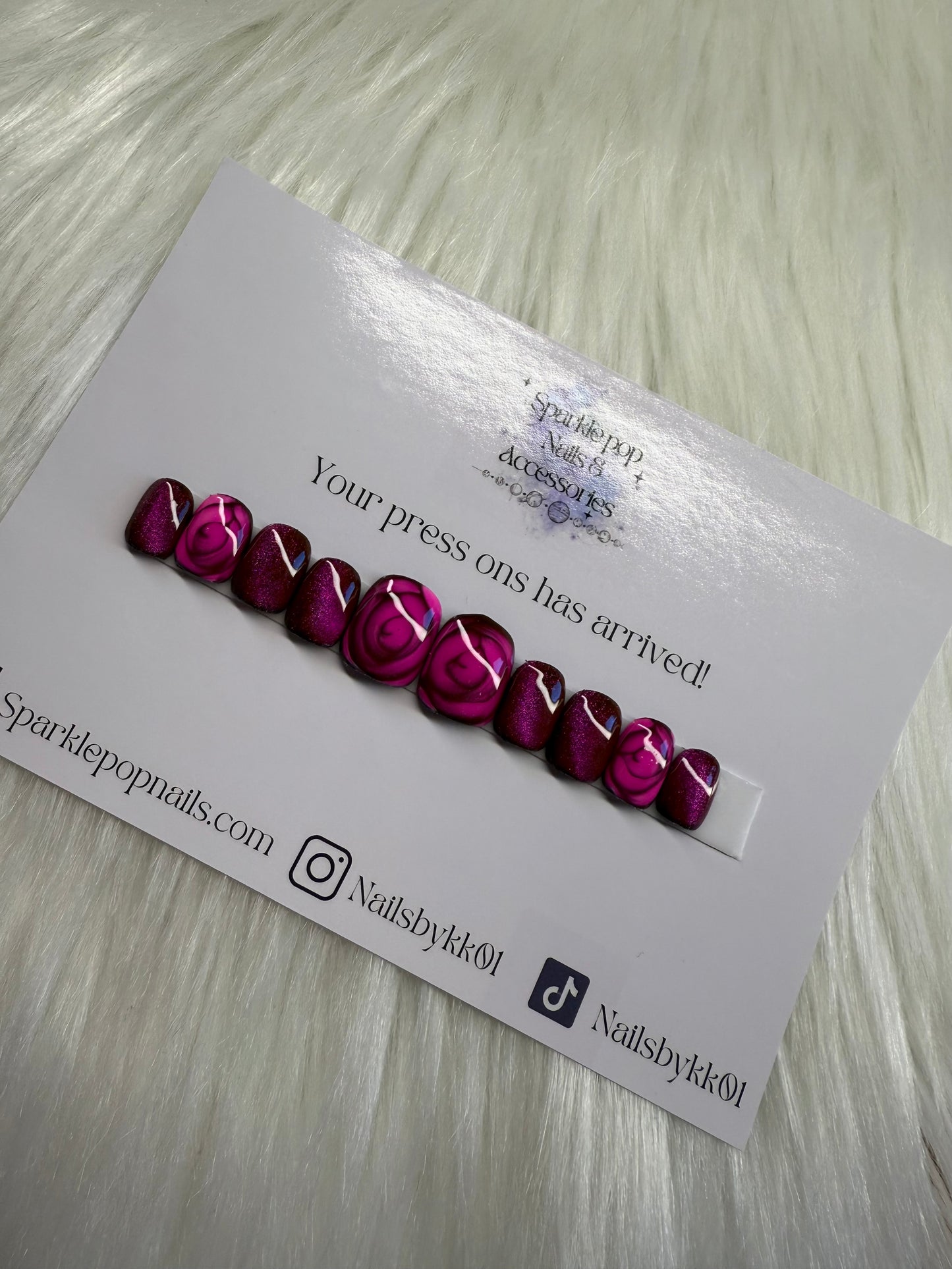 Rose glass effect cat eye nails (20 piece)