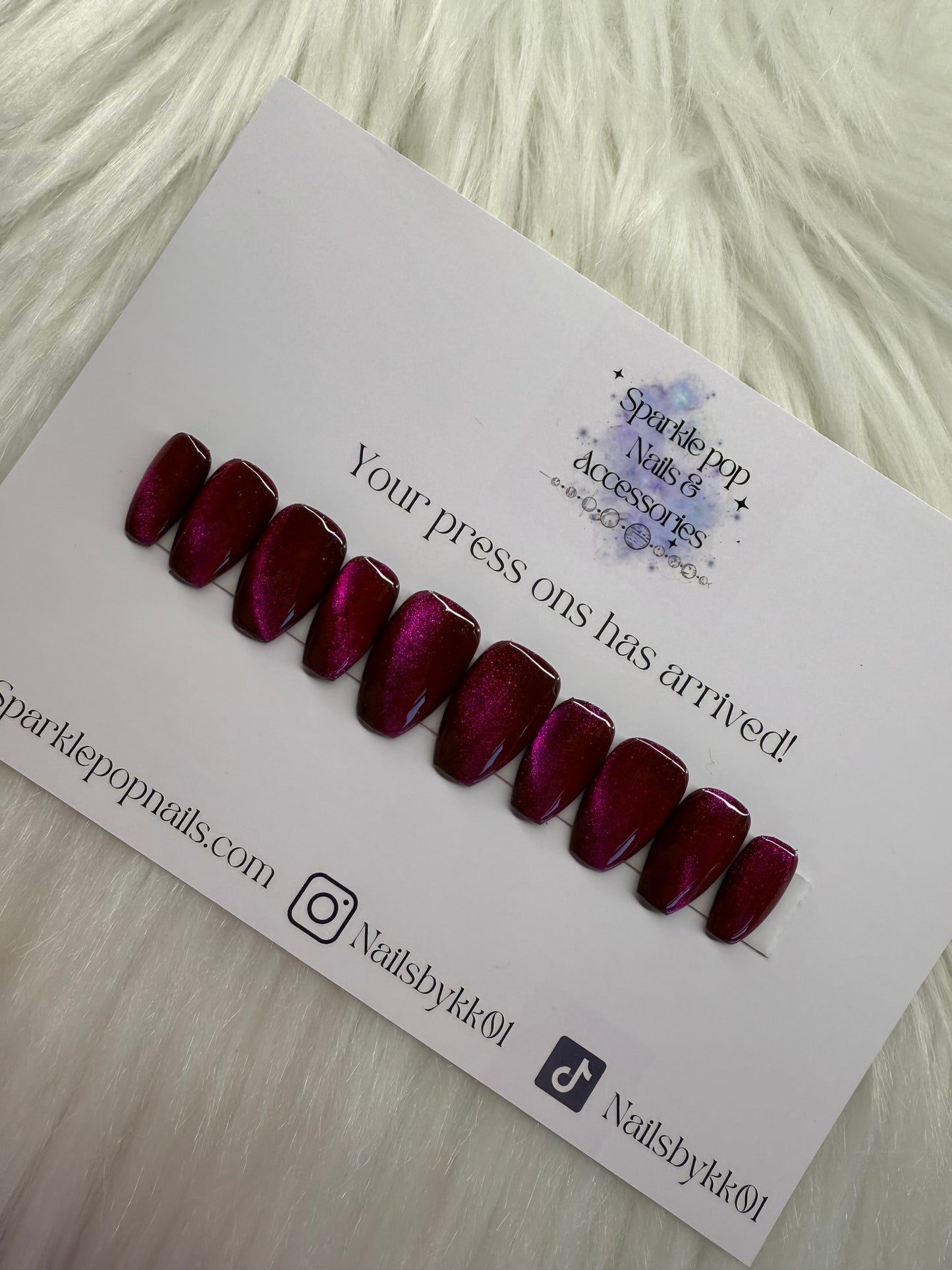 Glass effect cat eye nails (20 piece)